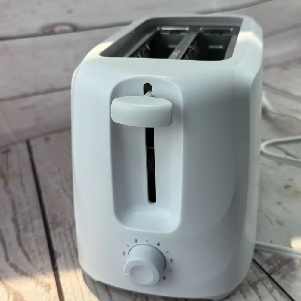 Mainstays 2 Slice Toaster White 6 Shade Settings Removable Crumb Tray